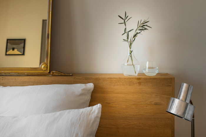 Vue Chambre Aronde bois et blanc - Le lanternon chambres d'hôtes ile de ré